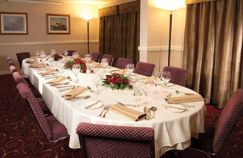 Best Western Plus Milford Hotel South Milford Restaurant photo